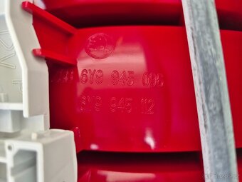 Škoda Fabia světlo pravé + levé zadní  6Y9945095 - 15