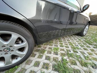 Alfa Romeo 147 1,6 TS 88 KW - 15