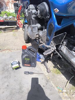 Suzuki Bandit GSF 600 S rv1998 - 15