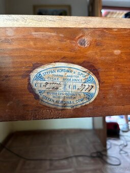 Starožitný nábytek - 15