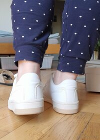 Dámské bílé tenisky Esprit, vel. 38 - 15