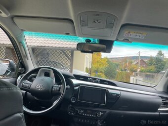 Prodám Toyota Hilux 2,4 Executive - 15