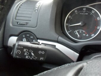 Škoda Octavia com. 1.2TSi Elegance Automat r.v.2011 - 15