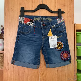 NOVÉ- dám šortky s korálky-Desigual- 24 ( XS/ 34) - 15