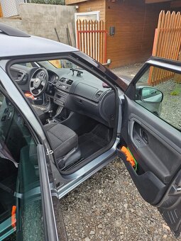 Škoda Roomster 1.2 ,rok 2011 - 15