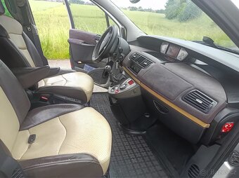 Lancia Phedra 2.2 JTD 125kW, r.v. 2008 – maximální výbava - 15