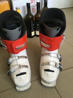 Prodám lyže a lyžáky - 15