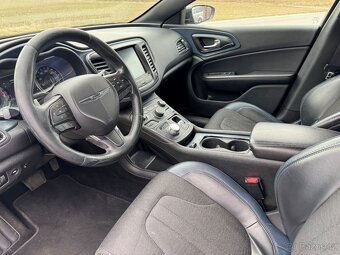 Chrysler 200S Limited 2,4 Kůže Klima 2015 - 15