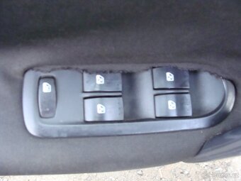 Renault Scénic, 1.6i, klima, tažné zařízení - 15