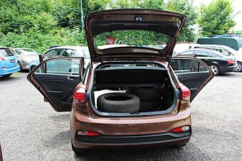 Hyundai i20 1. majitel - 15