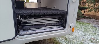 Benimar S346 6 os. jízda + spaní - 15