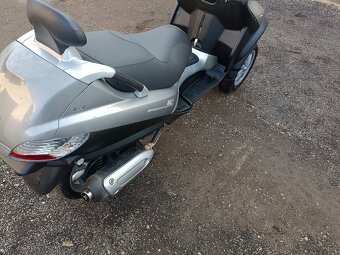 Piaggio mp3 250 LT CZ doklady v ceně - 15