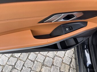 BMW 320i (2021) – perfektní stav luxery line - 15