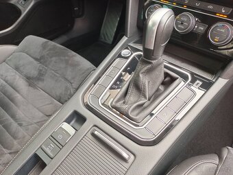 VW Passat B8 2.0TDI 140kW DSG 82tkm Matrix Tažné ACC Keyless - 15