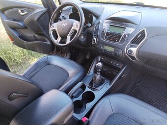 Hyundai ix35 2.0CRDi 4x4-Koup.ČR,CEBIE, SERVISKA, PO SERVISU - 15