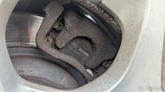 Ford Galaxy 2.0TDCi MANUÁL 2008 - 15