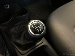 VOLKSWAGEN NEW BEETLE 1.6 MPI - 15