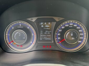 Hyundai i40 1.7crdi, PROVĚŘENO - 15