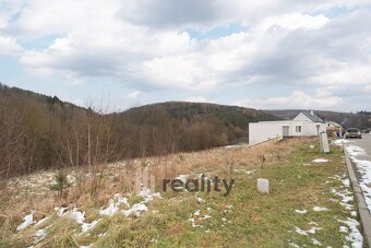 Prodej pozemky pro bydlení, 725 m2 - Lomnice, ev.č. 00018 - 15