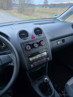 Volkswagen Caddy 1.6 TDI 75kW 2012 1.Majitel Nové STK Tažné - 15