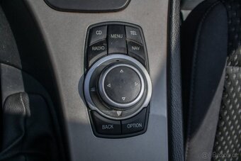 BMW Rad 3 Touring 320d 184k xDrive A/T - 15