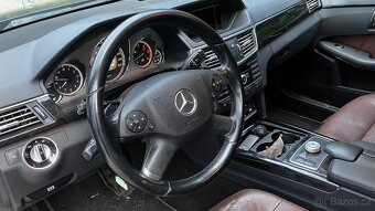 MERCEDES -BENZ E 300 CDI 4MATIC / W 212 / - 15