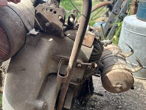 Pila Solo,Hecht, benzinový motor Stratilek - 15