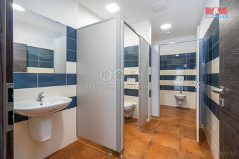 Prodej multifunkčního komplexu pro 300 lidí 1076m2, Okrouhlo - 15