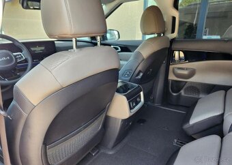 Kia Carnival 2.2-NOVÝ MODEL-7míst - 15