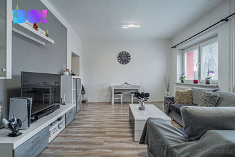 Vícegenerační rodinný dům se třemi bytovými jednotkami – Kar - 15