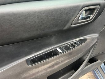 Citroen C4 2.0i Exclusive - 15