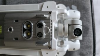 Prodám 2drony FIMI x8 SE 2022, a FIMI x8 Tele Max za - - 15