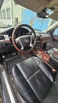 Cadillac Escalade ESV - 15