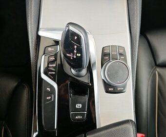 BMW Rad 5 Touring 530i xDrive A/T - 15