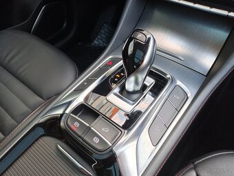 MG EHS PHEV Luxury 1.5 190kW AUT. 60tkm Panorama Virtual LED - 15