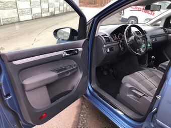 Volkswagen Touran Match R.V. 2012 2.0tdi 103KW - 15
