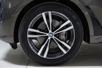 BMW X7, 40i,M-PAKET,HUD,PANO,ZÁRUKA - 15