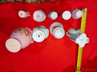 Vázy 30 ks - skleněné, porcelánové a mosazné - 15