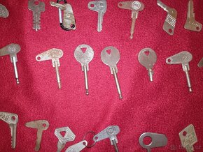 Klíčky Jawa ČZ pérák Bosch a jiné scintilla - 15