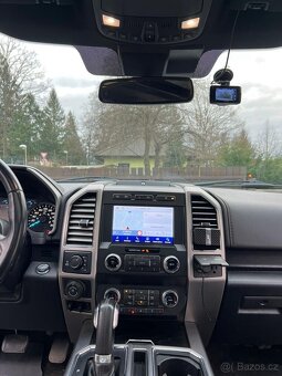 Ford F-150 Platinum SuperCrew - 15