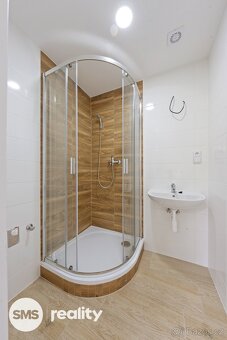 Prodej bytu 2+1 po rekonstrukci, Brno–Chrlice, ul. Jánošíkov - 15