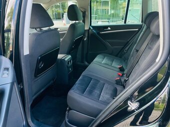 Volkswagen Tiguan 2.0TDI 4x4 MANUÁL LED TAŽNÉ Bi XEN SENZORY - 15