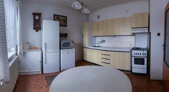 Prodej rodinného domu s kadeřnictvím - 15