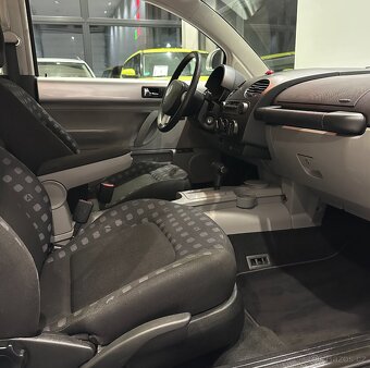 Volkswagen New Beetle, 2.0 Benzin Ojeté, 7/2000, 153 400 km - 15
