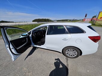 Kia Ceed levně 1,4CrDi 66kW r.v.2015 - 15