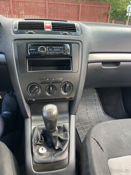 Prodám škoda octavia II 1.6i 75kw r.v 2006 NOVÁ STK - 15
