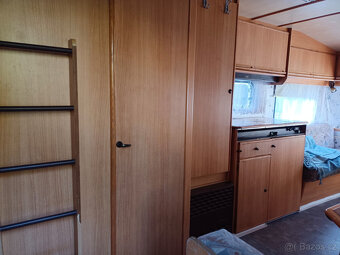 Karavan LMC Munsterland Luxus 490 pro 6 osob - 15