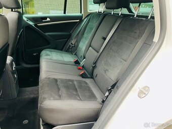 Volkswagen Tiguan 2.0TSI 4x4 AUT SERVISKA TAŽNÉ - 15