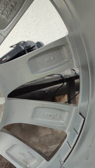 5x112 7.0Jx17H2 Volkswagen 3G0601025D originál kolo - 15