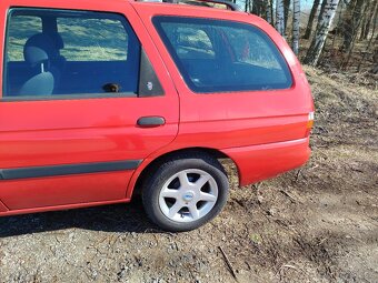 Escort  combi 1.8 TD Nová STK - 15